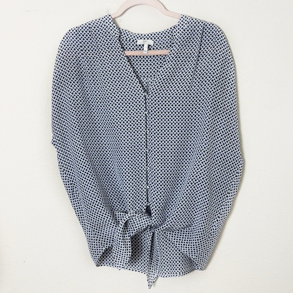 Joie Baxter Blue Black Diamond Print 100% Silk Tie Waist Blouse Size Small - Picture 2 of 11